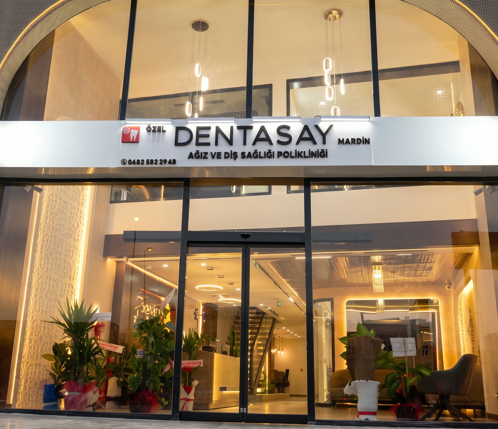 Dentasay Mardin diş kliniğinin Artuklu’daki girişi
